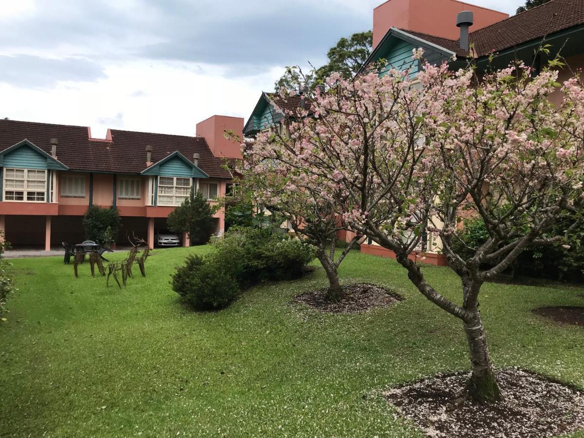 Aconchegante Duplex Para 6 Pessoas Gramado Bagian luar foto